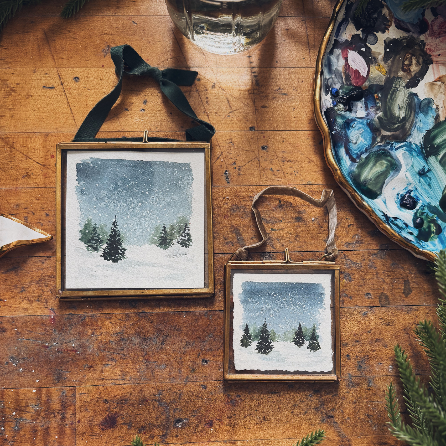 Ornament Frame with Ribbon
